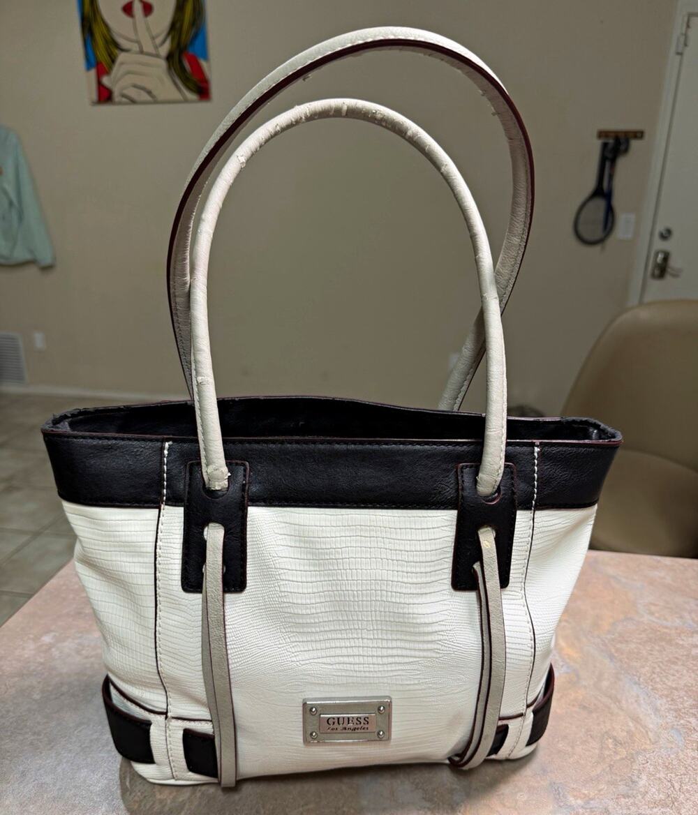 GUESS White/Black Crocodile Pattern Tote Bag Zip Closure Silver Hardware *READ*